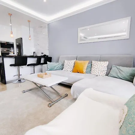 Magnifique Appartement A 5 Min A Pied De La Plage Benalmádena Exterior photo
